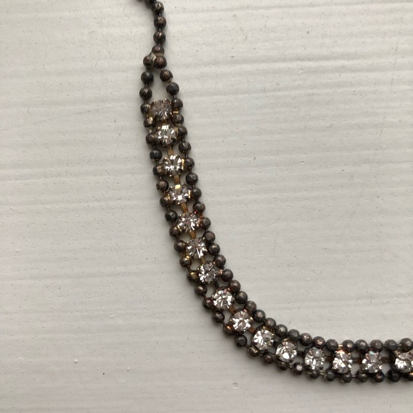 Vintage brassy gold & rhinestone choker necklace - Picture 3 of 8